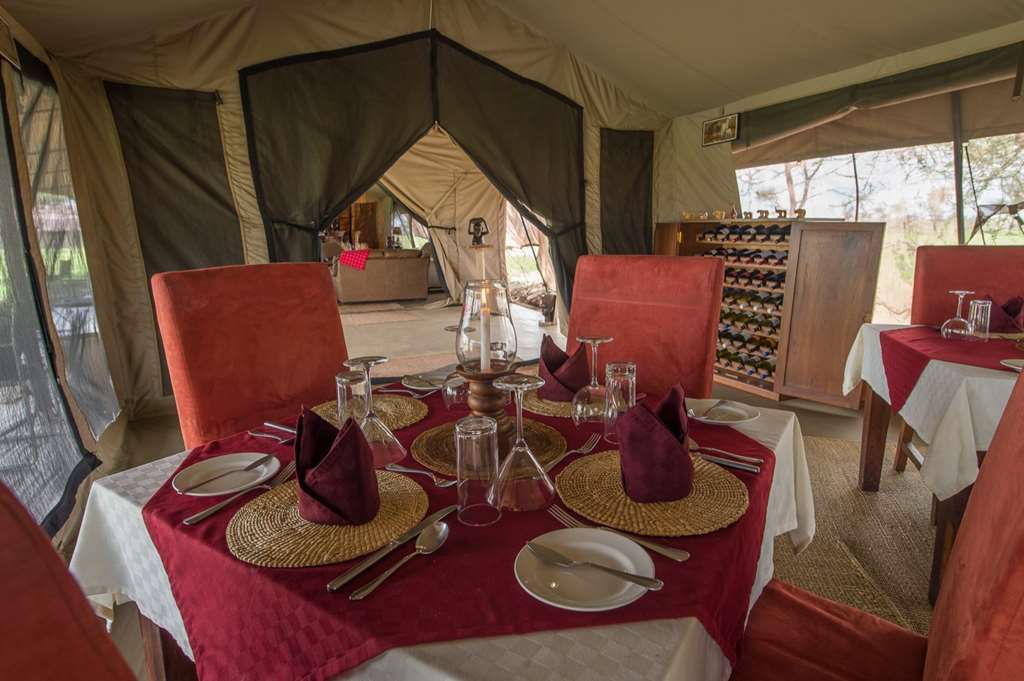 Karibu Camps And Lodges Sametu Camp Serengeti Robanda المطعم الصورة