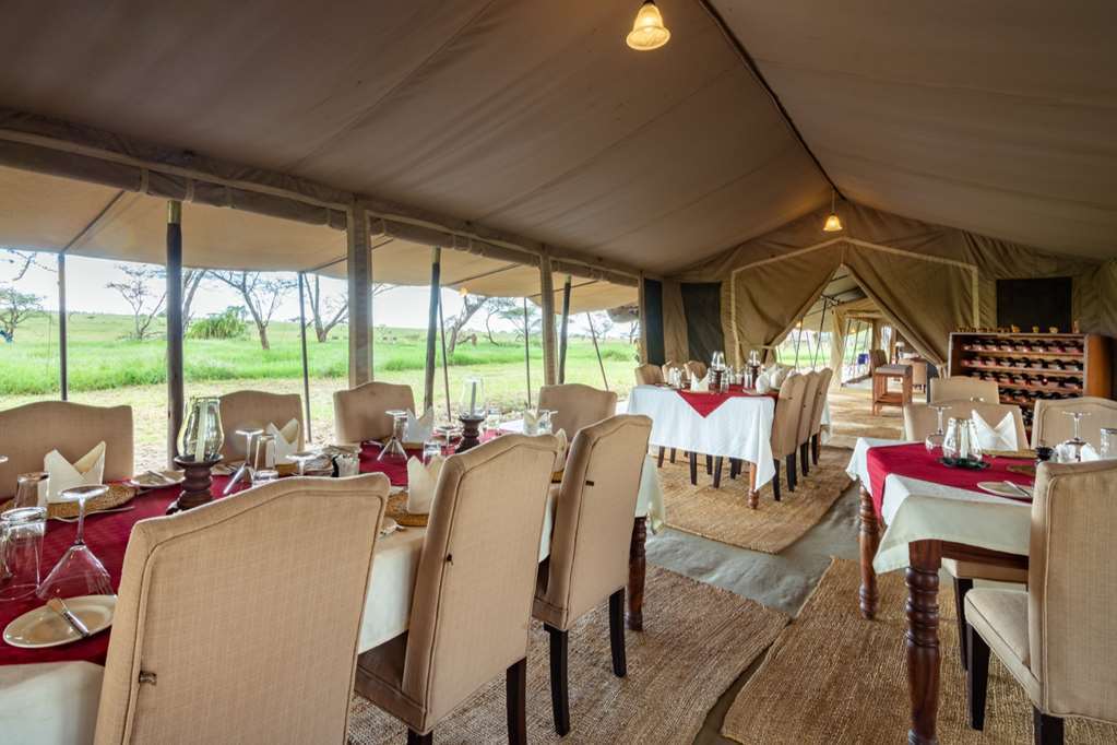 Karibu Camps And Lodges Sametu Camp Serengeti Robanda المطعم الصورة